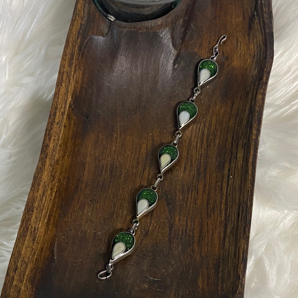 Green Teardrop Inlay Bracelet - Women Jewelry